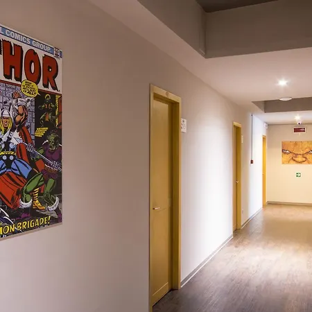Wow Hostel *
