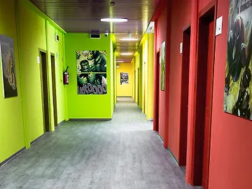 Wow Hostel *