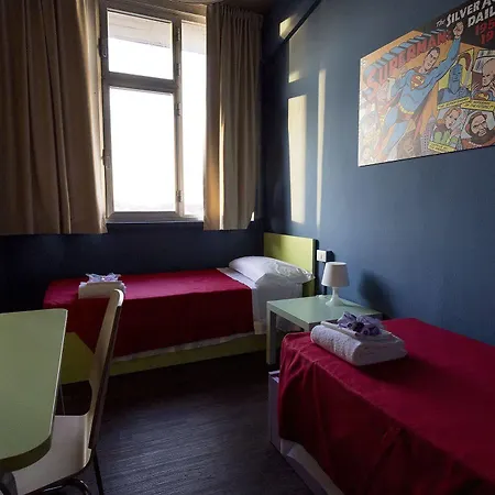 Wow Hostel *