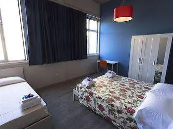 Wow Hostel *